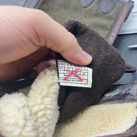 UGG S/N 1005578 Elsa Waterproof Leather Rain Snow Boots Olive Womens Size 7 - Picture 7 of 7